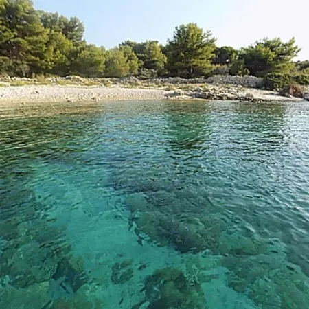Apartments Villa Nada Apartment Vinišće