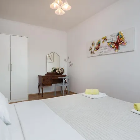 Apartments Villa Nada Apartment *