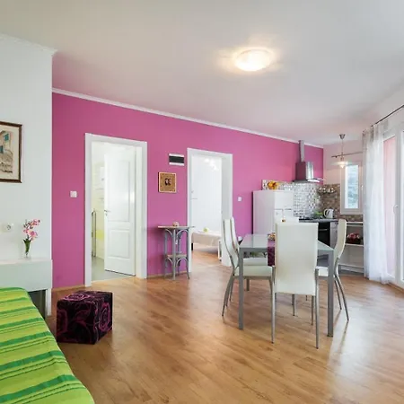 Apartment Ivo - Nearby Vinisce