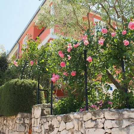 Apartments Villa Nada Apartment *