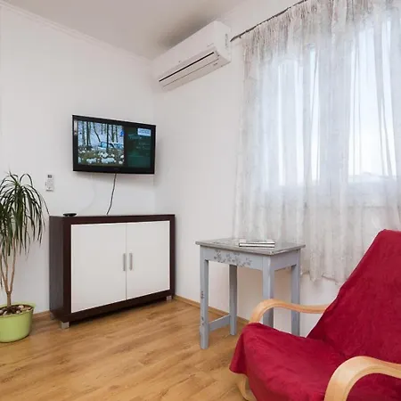 Apartments Villa Nada *