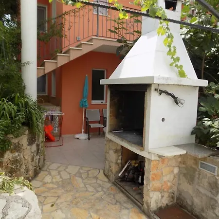 Apartment Apartments Villa Nada Vinišće