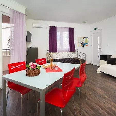 Apartments Villa Nada